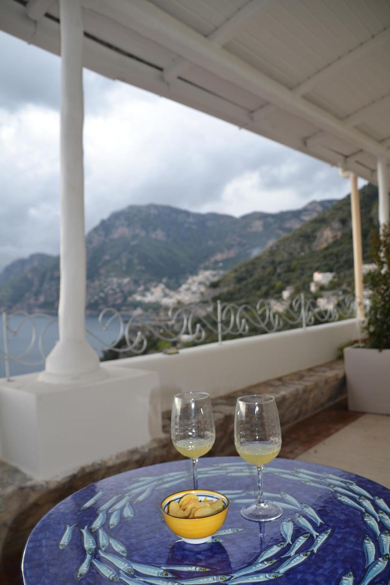 Villa Santa Chiara Positano Suites Екстериор снимка