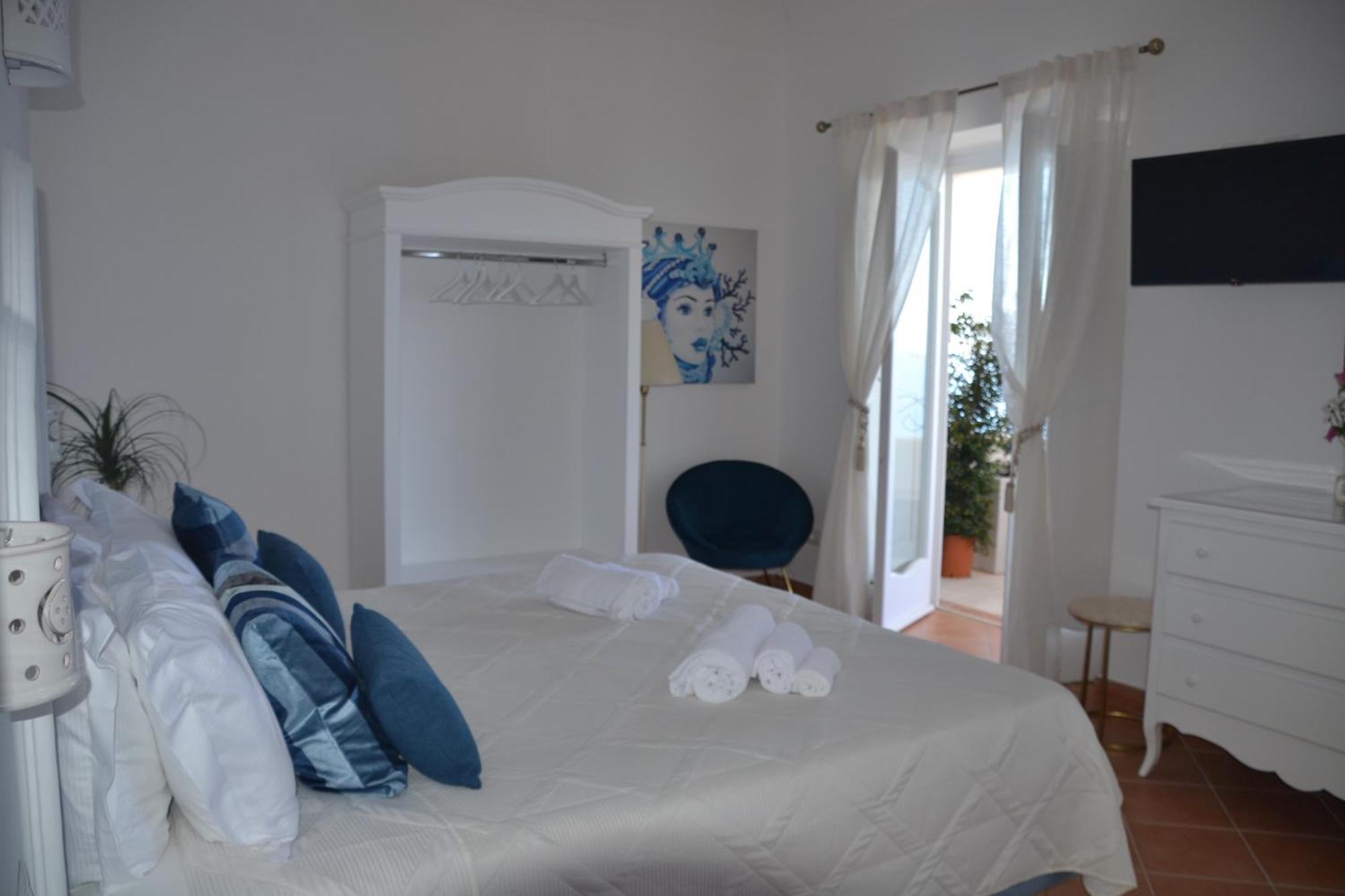 Villa Santa Chiara Positano Suites Екстериор снимка